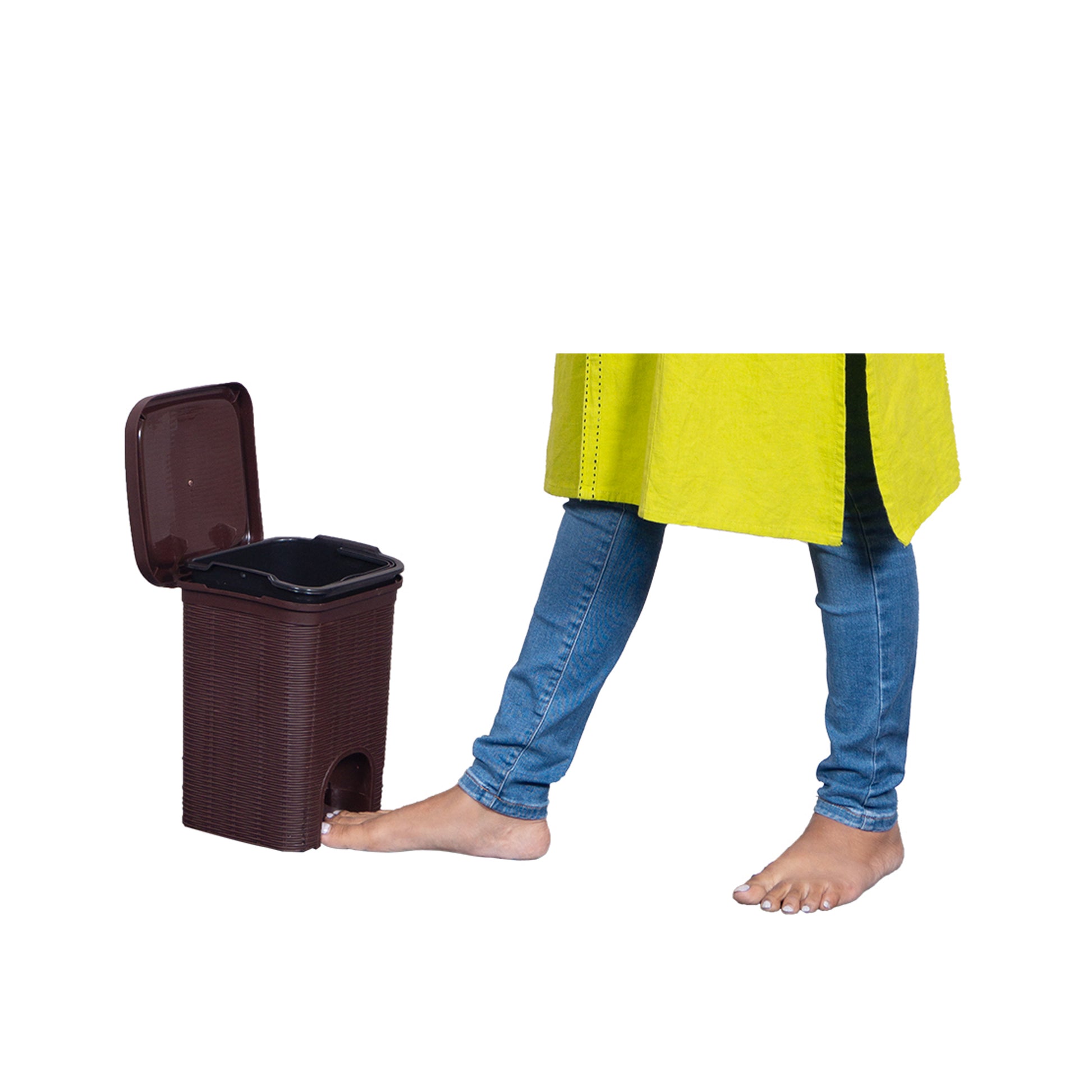 PARASNATH Rattan Design (Brown Colour) Pedal Dustbin 7Litre Modern Light-weight Dustbin for Home and Office Brown Colour - Made In India - Small Size 8 inchX8 inchX11 inch - PARASNATH